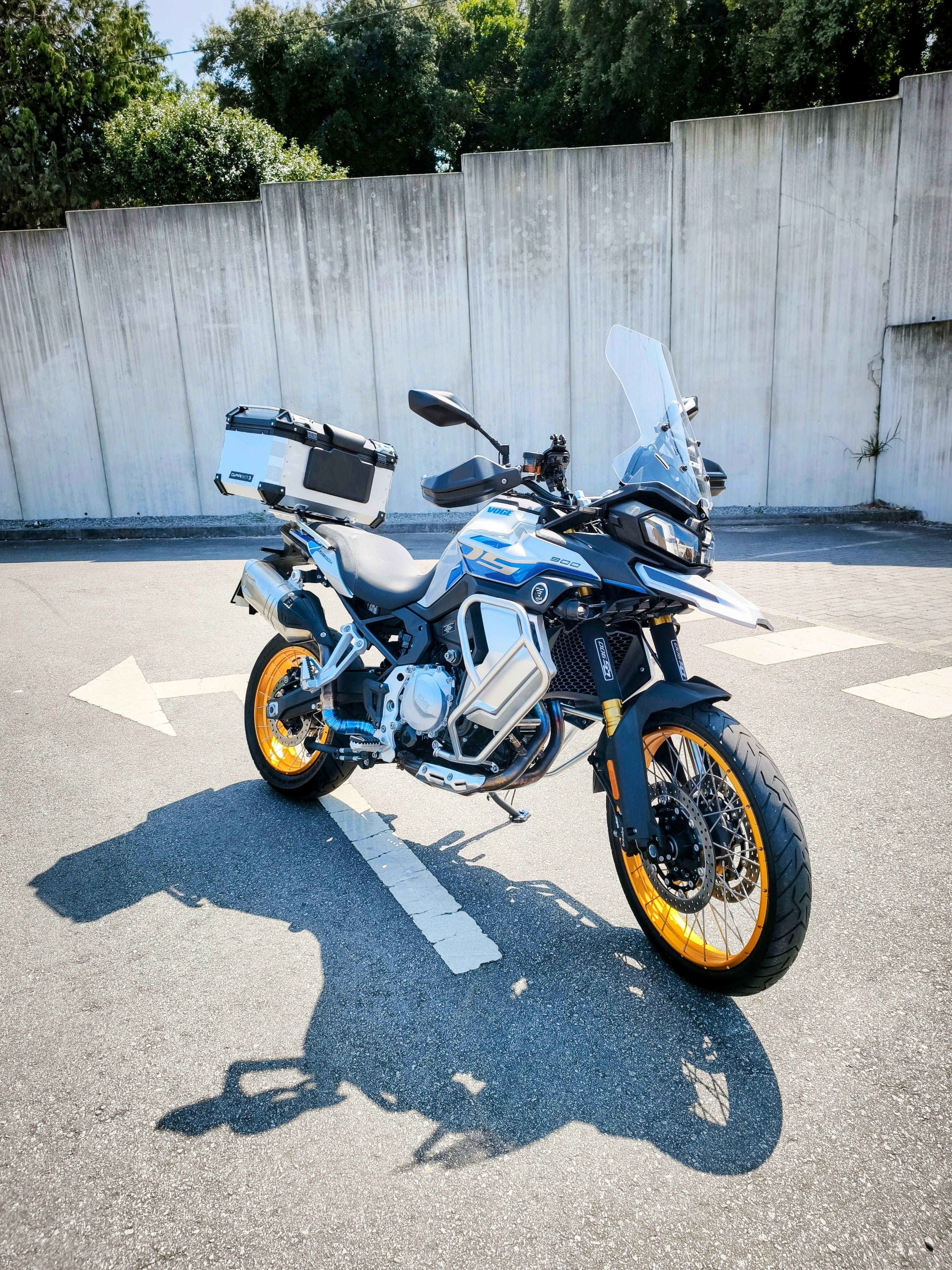 Voge 900 DSX