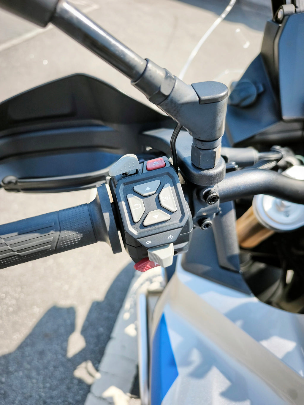 Voge 900 DSX