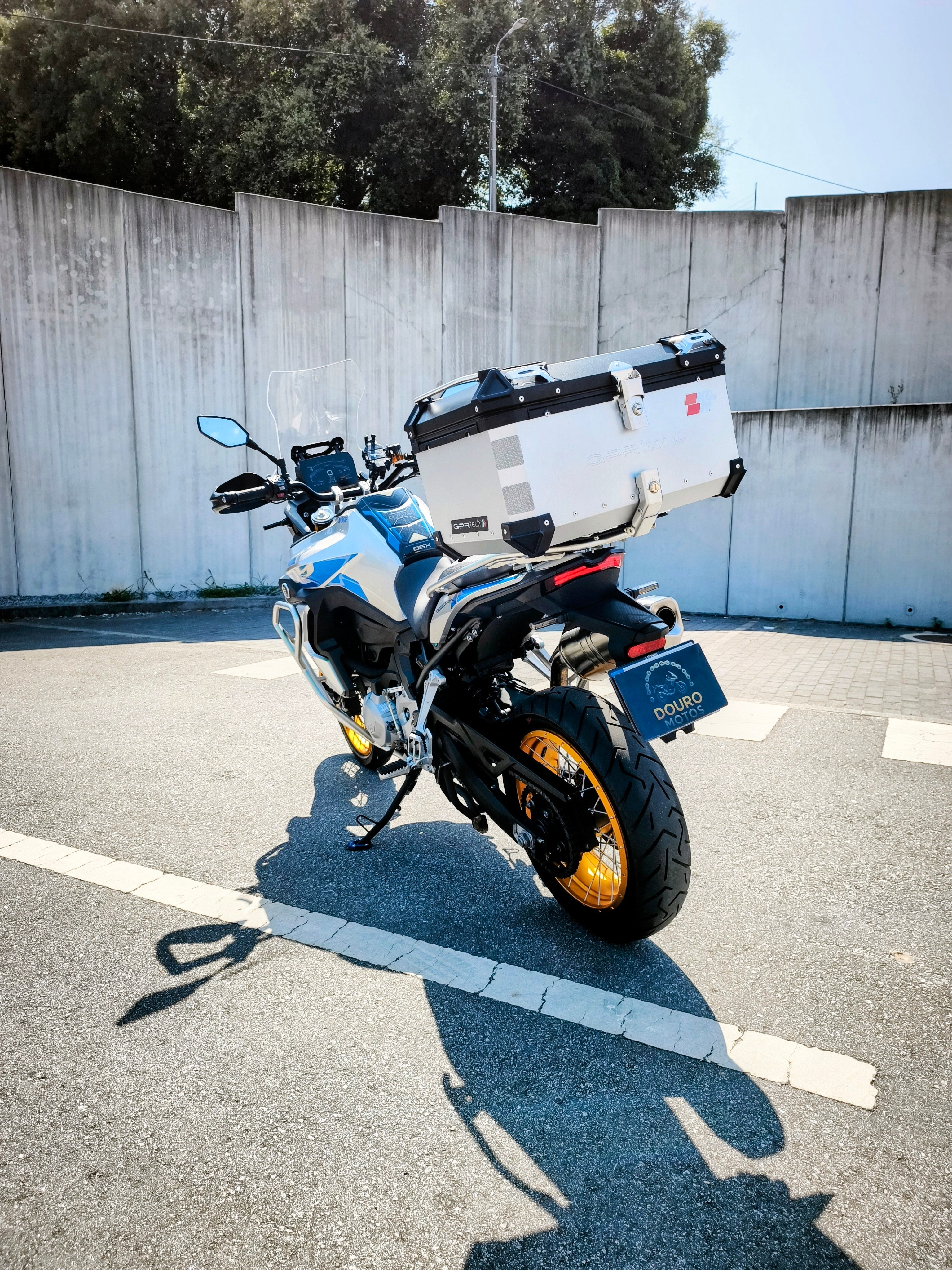 Voge 900 DSX
