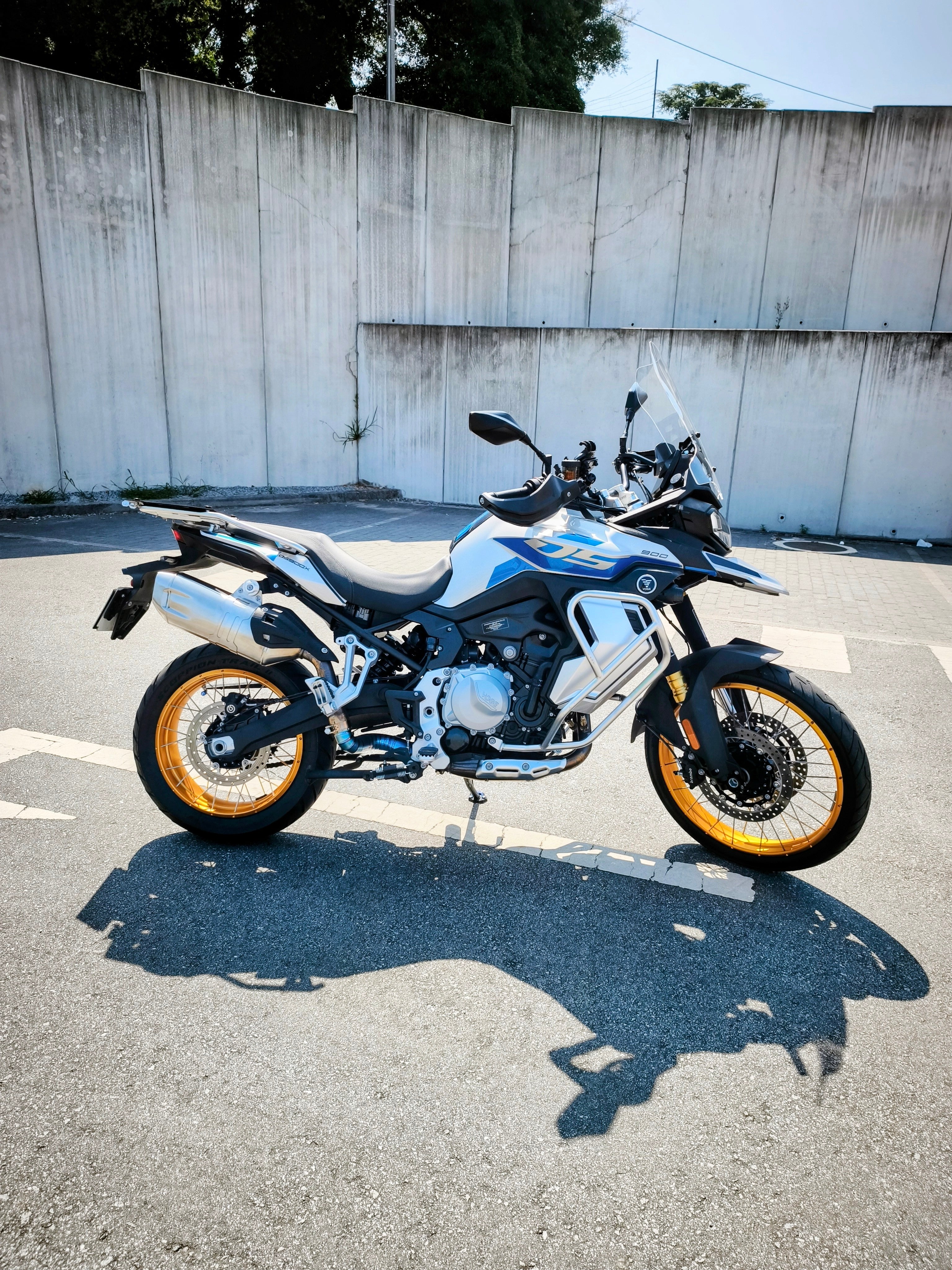 Voge 900 DSX