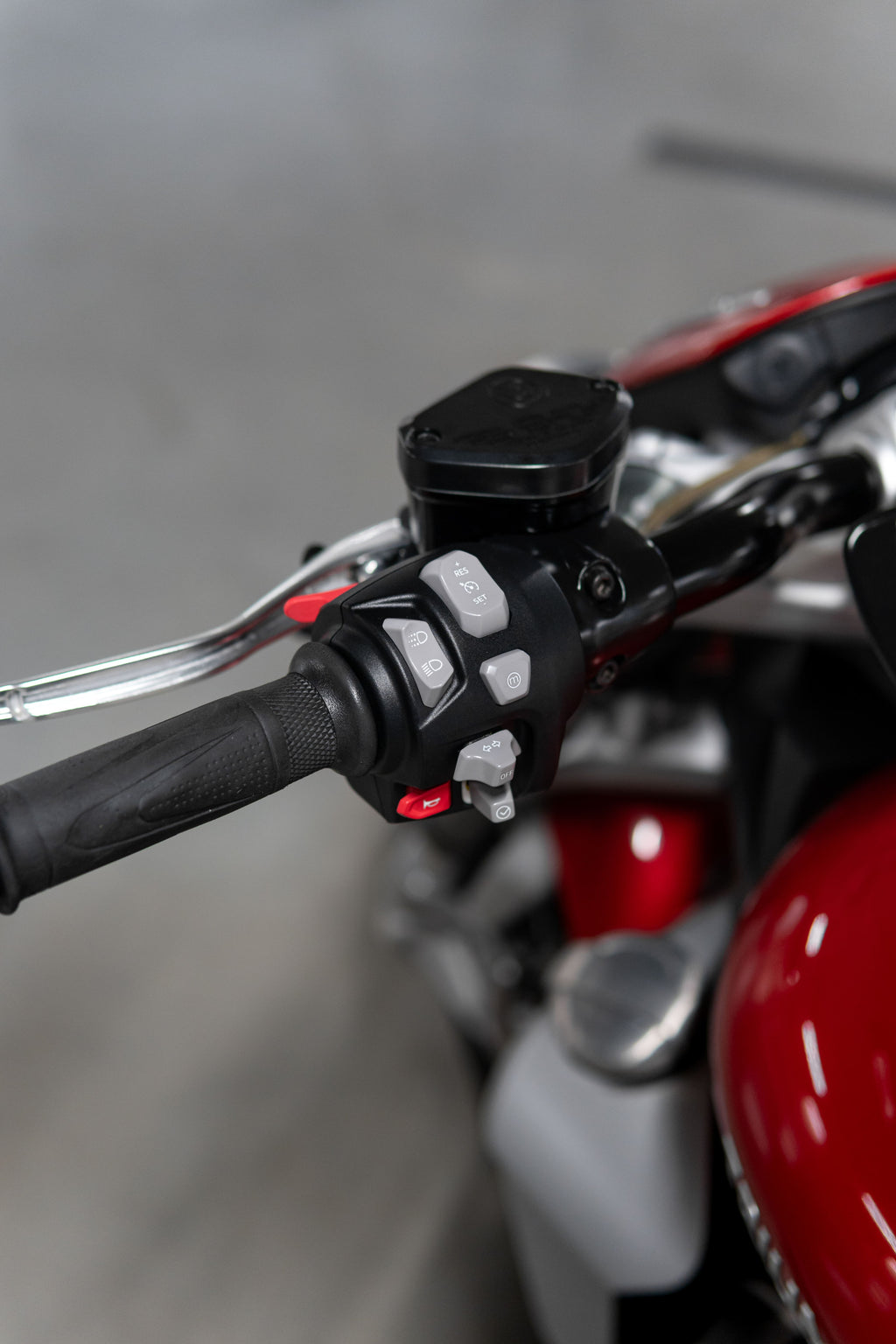 Triumph Rocket III R