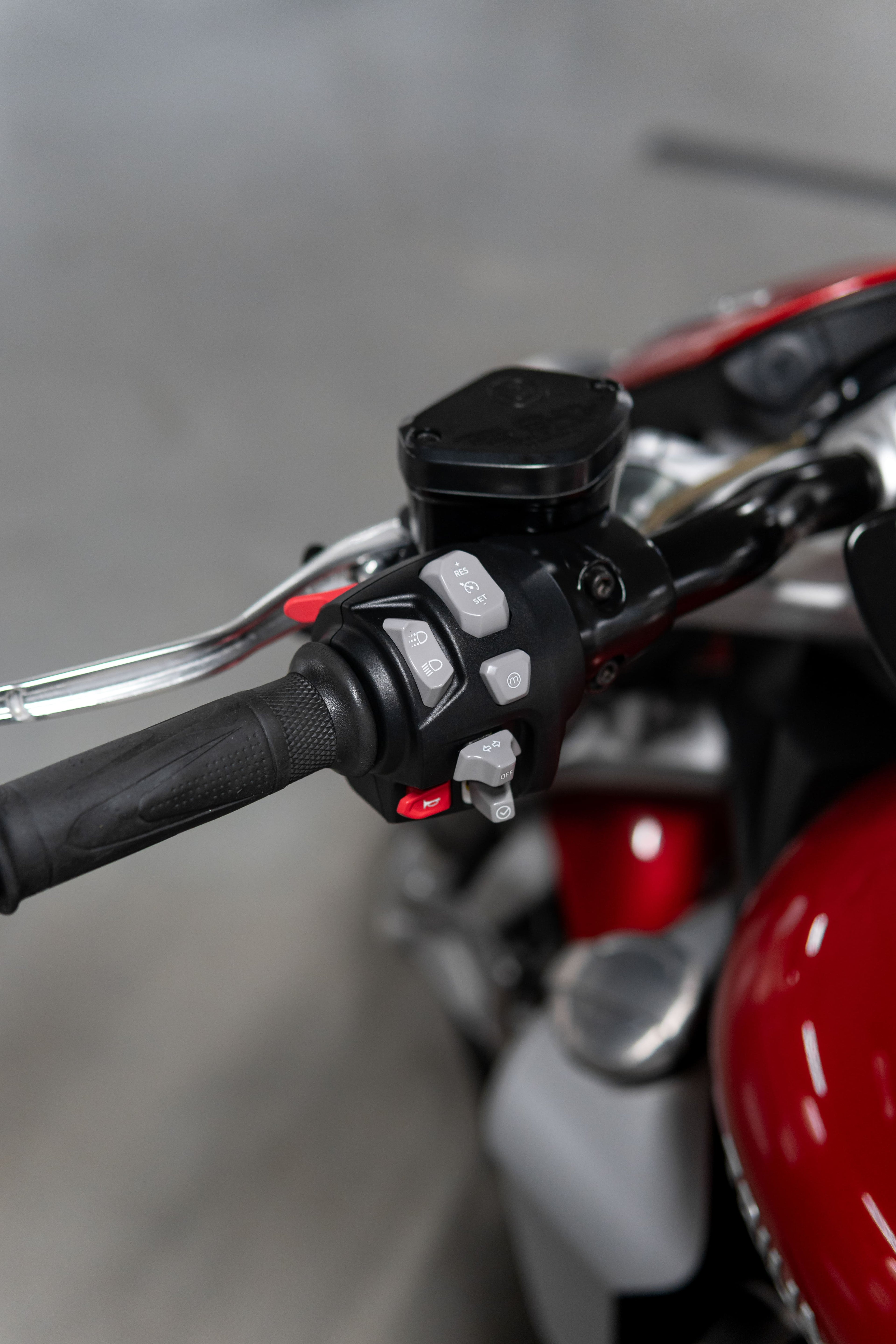 Triumph Rocket III R