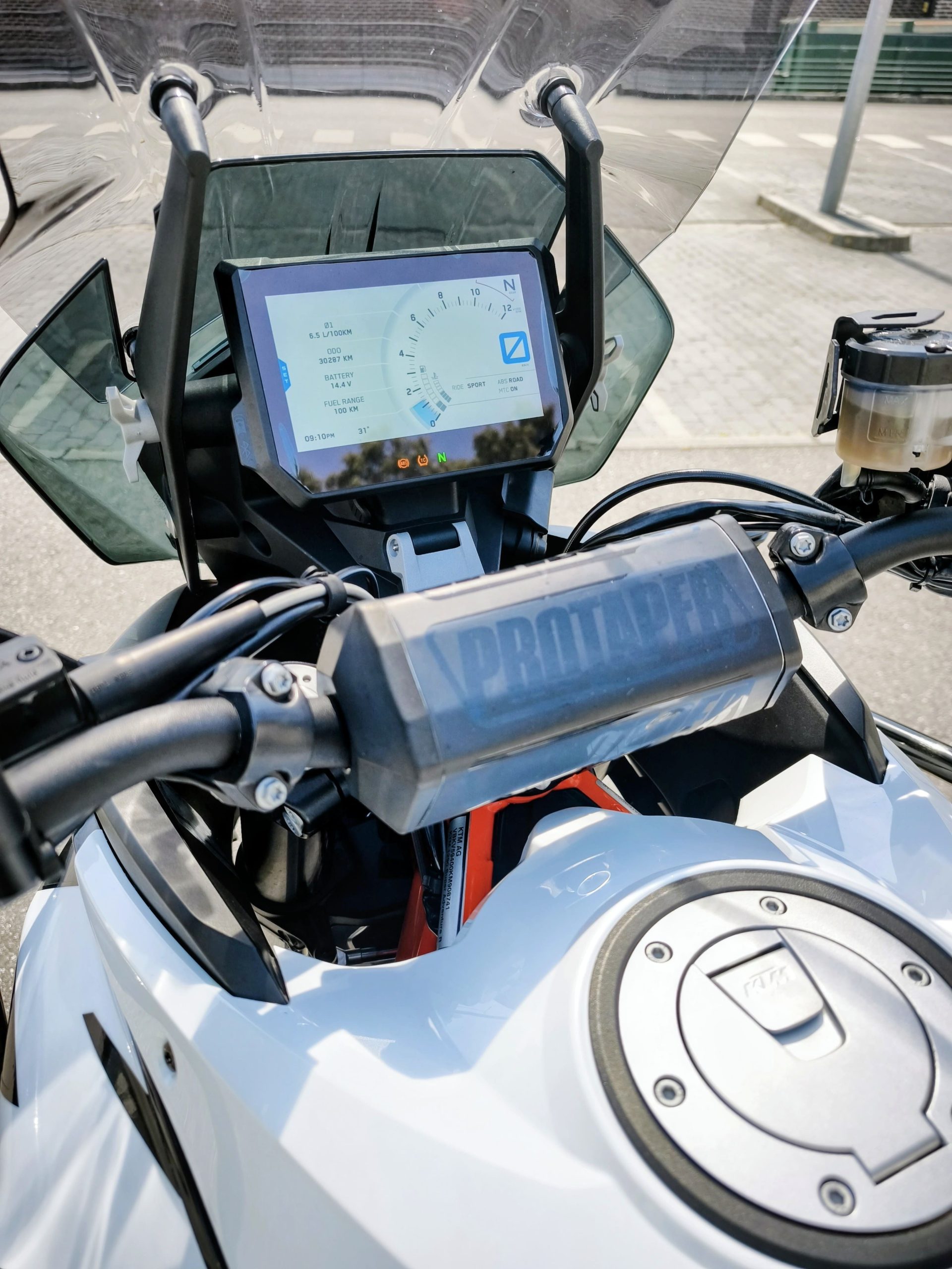 KTM 1290 Super Adventure R - Image 14